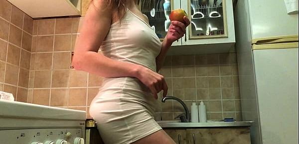  I Feeded My Really Hungry Step Sis With Cum Instead Of Apple. Russian Amateur Video With Conversations